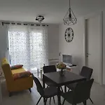 Apartman Ana Iadera With Balcony And Parking Zadar