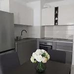Ana Iadera With Balcony And Parking Zadar