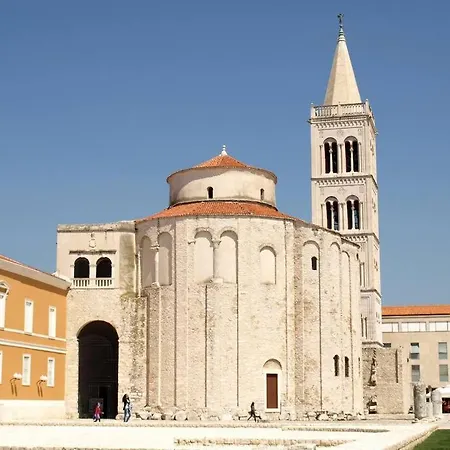 Apartman Ana Iadera With Balcony And Parking Zadar