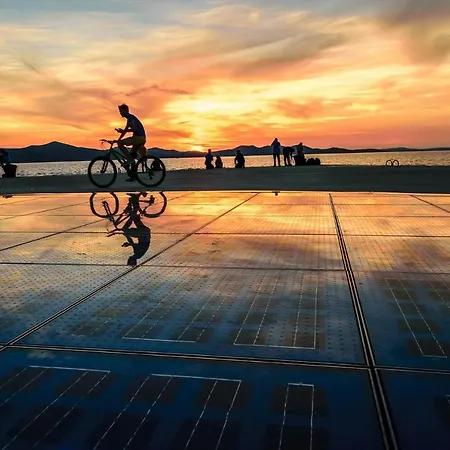 Ana Iadera With Balcony And Parking Apartman Zadar