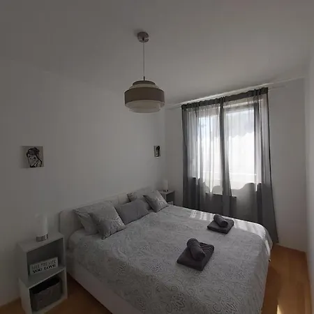 Ana Iadera With Balcony And Parking Apartamento Zadar