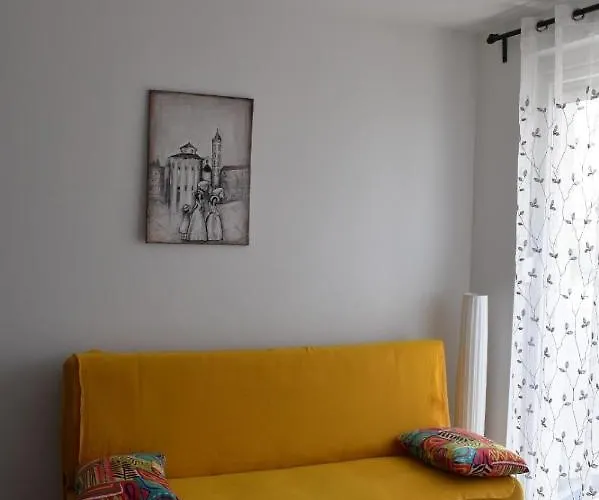 Ana Iadera With Balcony And Parking 아파트 자다르