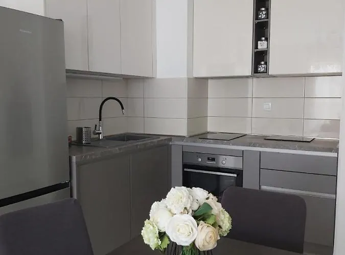 Ana Iadera With Balcony And Parking 자다르