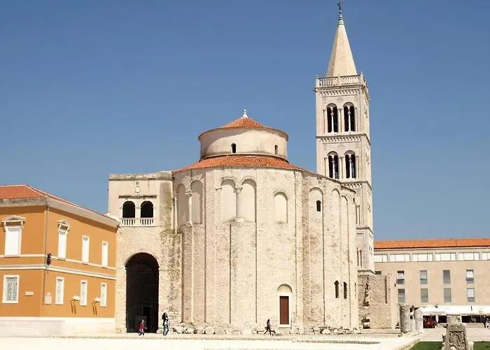 아파트 Ana Iadera With Balcony And Parking 자다르